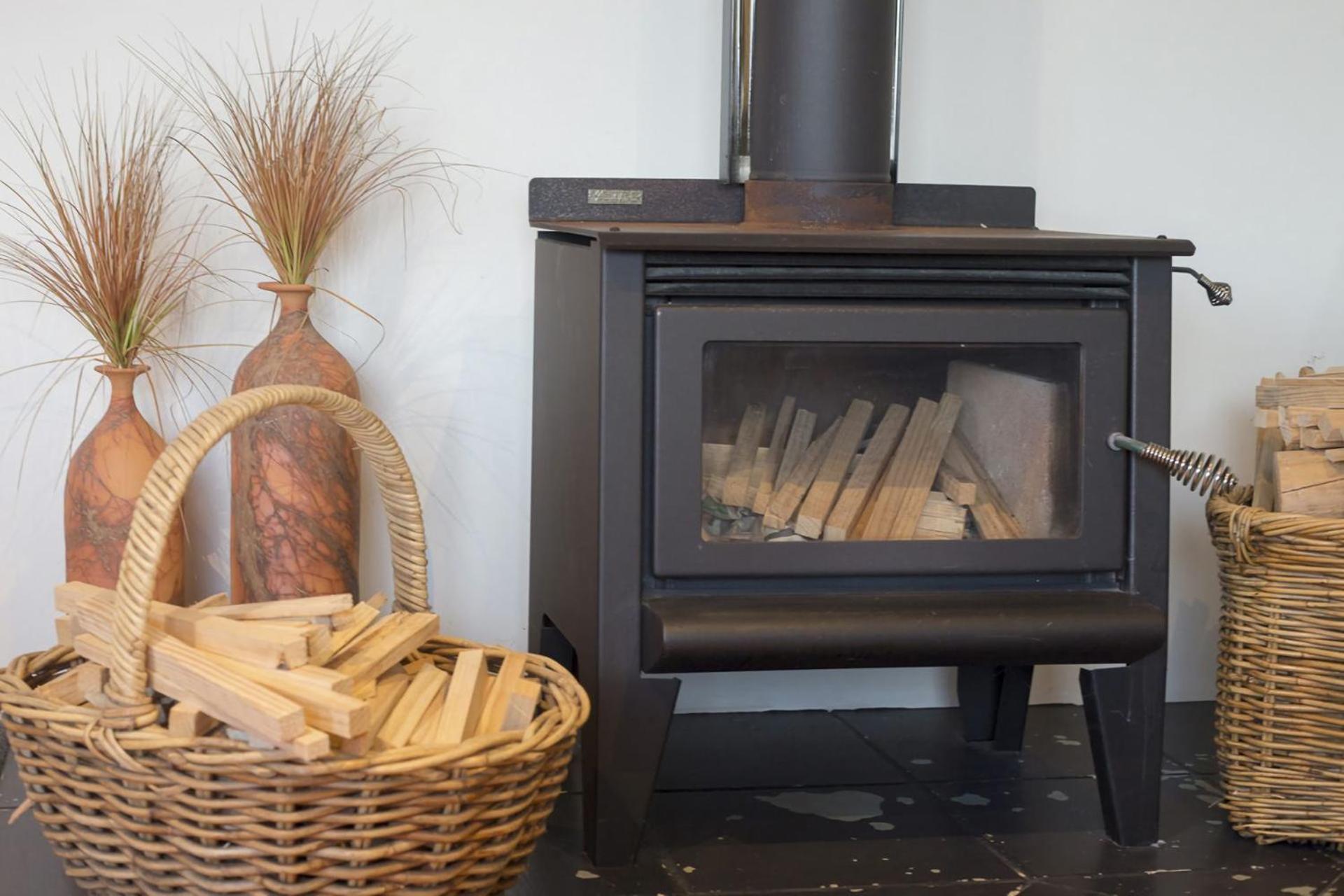 Chester Cottage Beachfront Oakura Esterno foto